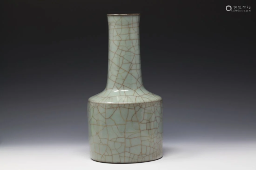 Chinese Kuan Type Vase