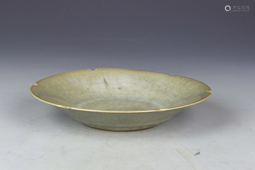 K'uan-Type Foliate-Rim Dish