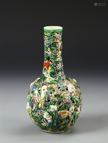 Chinese Wucai Vase