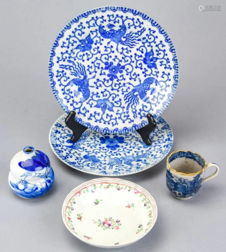 Collection Japanese Porcelain Hand Painted Pie…