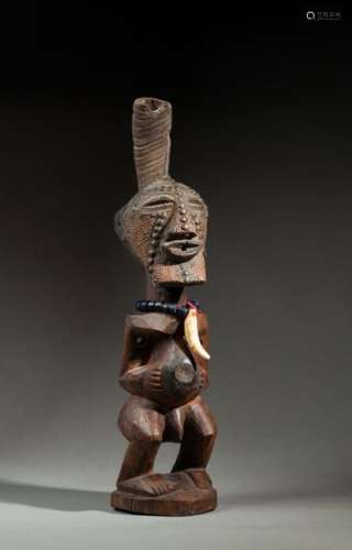 Statue fétiche de type « kalébwé », elle est sculp…