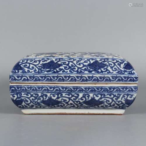 A Blue and white Porcelain Piercing Incense Box