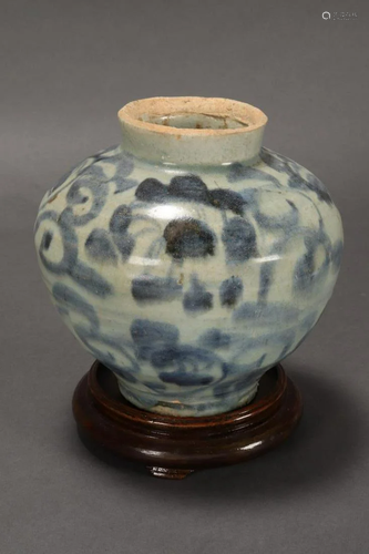 Chinese Ming Dynasty Blue and White V…