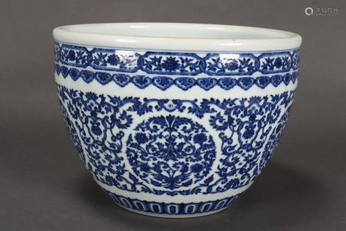 Large Chinese Blue and White Porcelain Jardi…