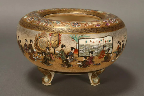 Stunning Satsuma Meiji Period Censer,