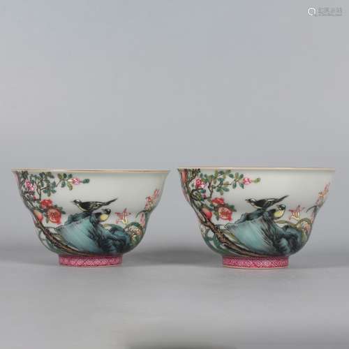 A Pair of Famille Rose Flower&Bird Porcelain Cups