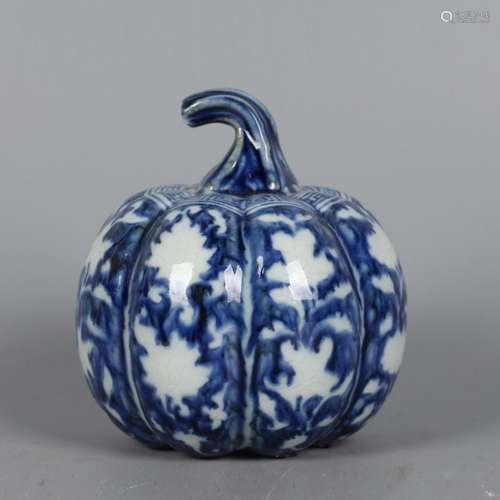 ABlue and white Floral Porcelain Persimmon Ornamet