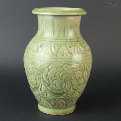 A Yaozhou Kiln Floral Carved Porcelain Jar