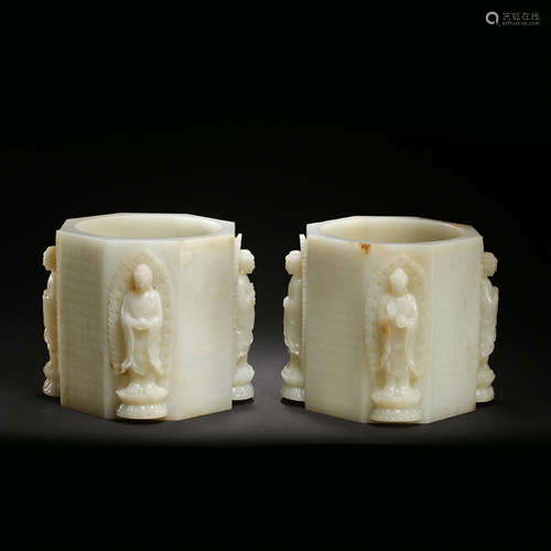 A PAIR OF CHINESE HETIAN JADE PEN HOLDERS