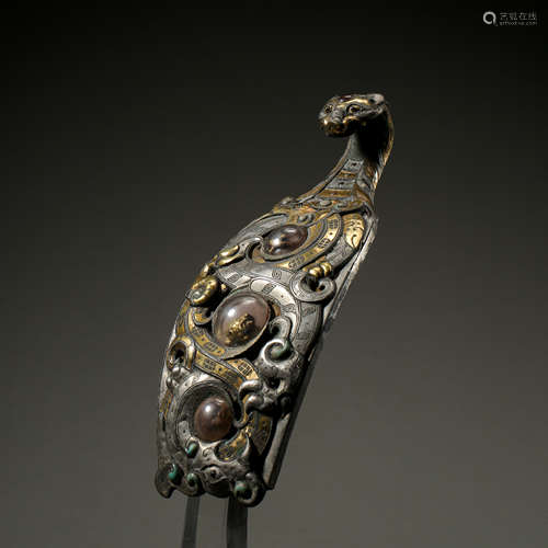 THE WARRING STATES PERIOD, CHINESE BRONZE BELT HOOK INLAID GOLD, SILVER, TURQUOISE, CRYSTAL