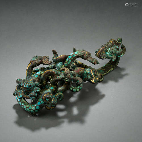 THE WARRING STATES PERIOD, CHINESE BRONZE BELT HOOK INLAID TURQUOISE