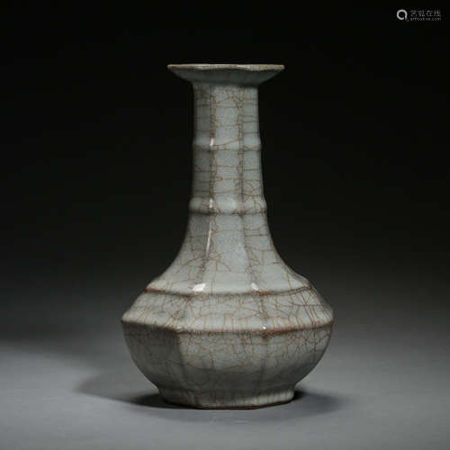 ANCIENT CHINESE CELADON VASE