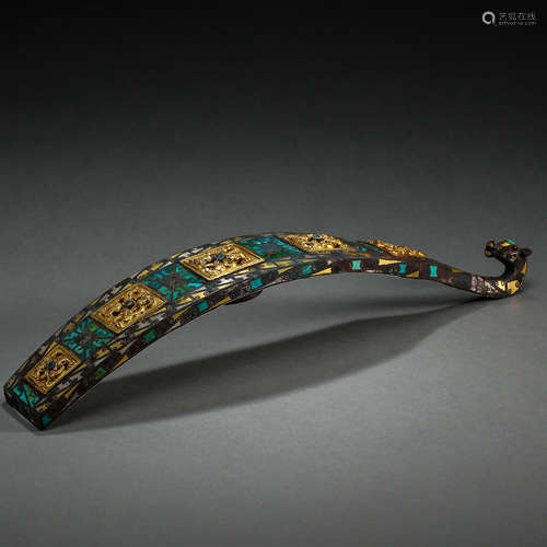 WARRING STATES PERIOD OF CHINA, BRONZE BELT HOOK INLAID GOLD, SILVER