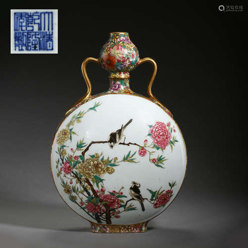 CHINESE QING DYNASTY FAMILLE ROSE FLAT BOTTLE