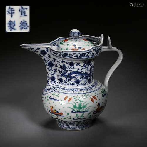 XUANDE MARK, BLUE AND WHITE FAMILLE ROSE POT IN CHINESE MING DYNASTY