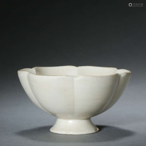 DING KILN CUP IN THE NORTHERN SONG DYNASTY OF CHINA