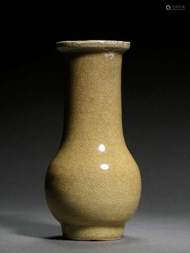 CHINESE SOUTHERN SONG DYNASTY LONGQUAN KILN BOTTLE