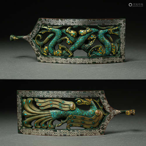 A PAIR OF BELT HOOKS INLAID GOLD, THE WARRING STATES PERIOD IN CHINA