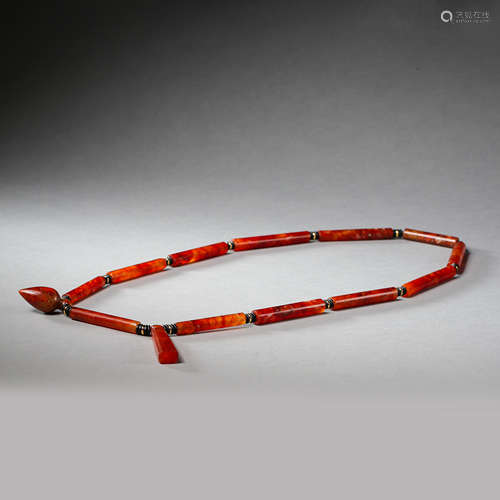 AGATE NECKLACE IN THE LIAO OR JIN PERIODS OF CHINA