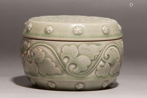 Chinese Yaozhou Kiln Engraved Porcelain Cover Jar