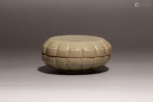 Chinese Yaozhou Kiln Engraved Porcelain Cover Box