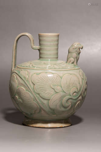 Chinese Yaozhou Kiln Engraved Porcelain Pot