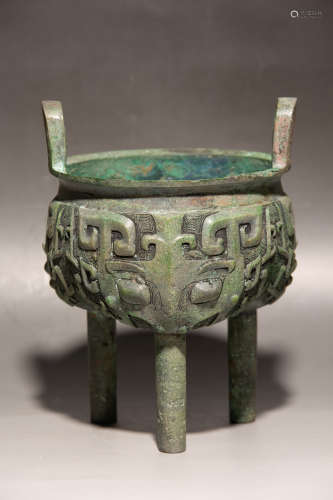 Chinese Early Period Bronze Vessel