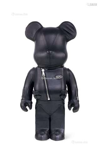 2019年作 BE@RBRICK X LEWIS LEATHERS 全真皮制包裹