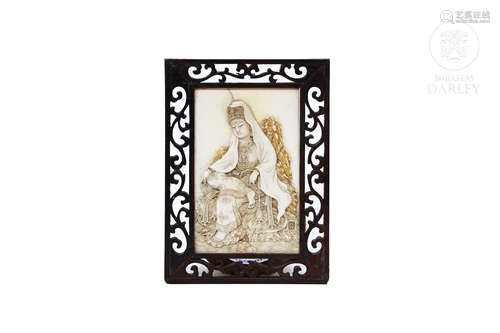 Placa de marfil representando a Guanyin, pps.s.XX