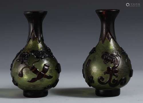 A Pair Glassware Vases