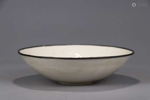 A Ding-Yao Floral Pattern Bowl