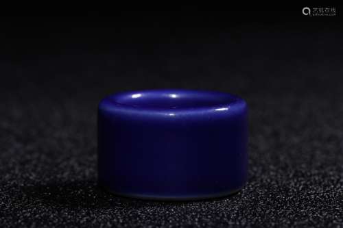 A Blue Glazed  Thumb Ring