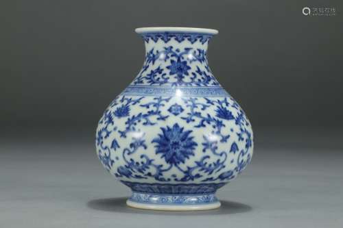 A Blue and White Floral Pattern  Vase