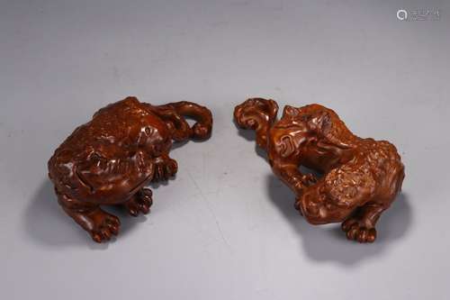 A Pair  Boxwood Tiger Paperweights