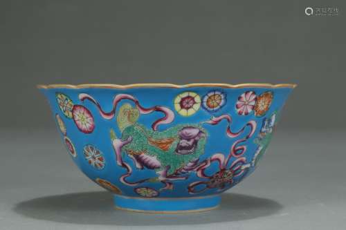 A Daqing-Qianlong-Nianzhi MarkFamille Rose Dragon Pattern Bowl