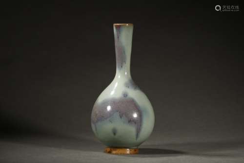 A Chinese Porcelain Jun Kiln Vase