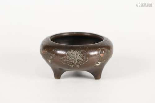 A Chinese Bronze Censer