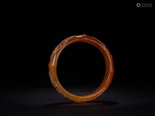 A Chinese Gilt Bronze Agate Flower Pattern Carved Bangle