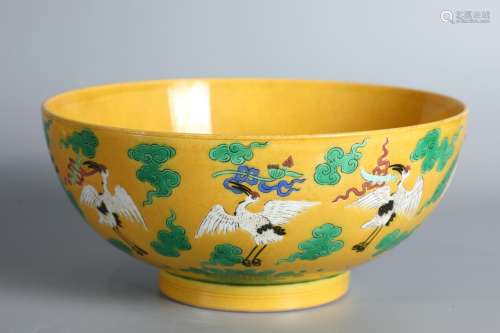 A Chinese Porcelain Daqing-Yongzheng-Nianzhi Mark Yellow Glaze Crane Pattern Bowl