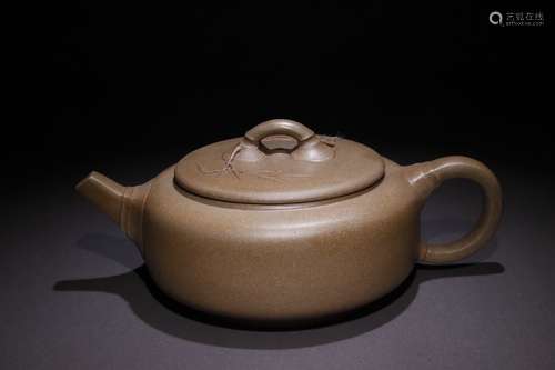 A Chinese Zisha Teapot With Bamboo Joint Pattern