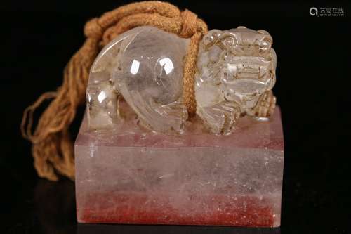 A Chinese Crystal Beast Carved Seal