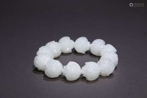 A Chinese Hetian Jade Lotus Shaped Bracelet