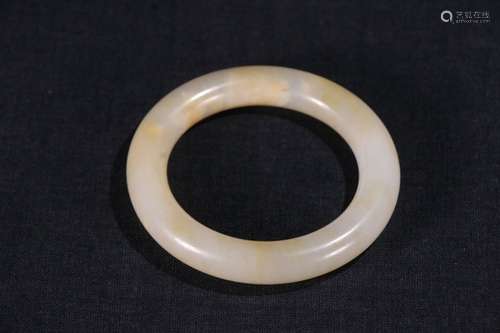 A Chinese Hetian Jade Bangle