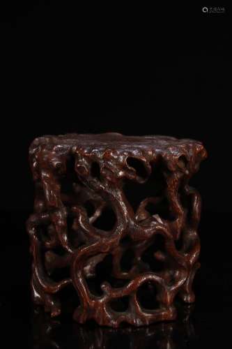A Chinese Bamboo Base With Pattern