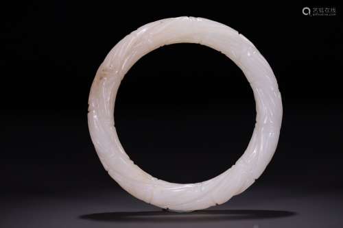 A Chinese Hetian Jade Bamboo Joint Pattern Bangle