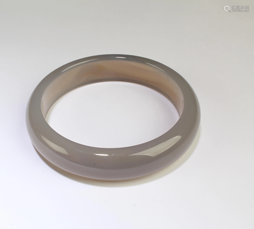 An Agate Bangle