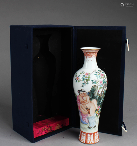 Chinese Famille Rose Porcelain Vase