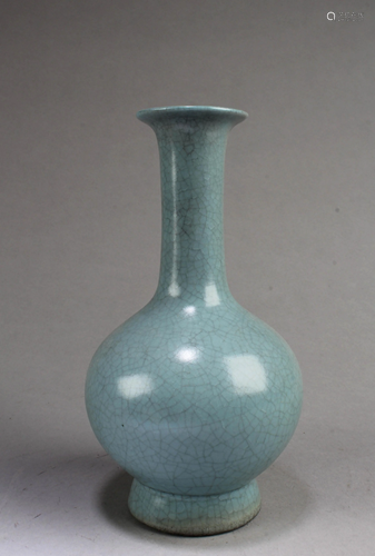 Chinese Ruyao Vase