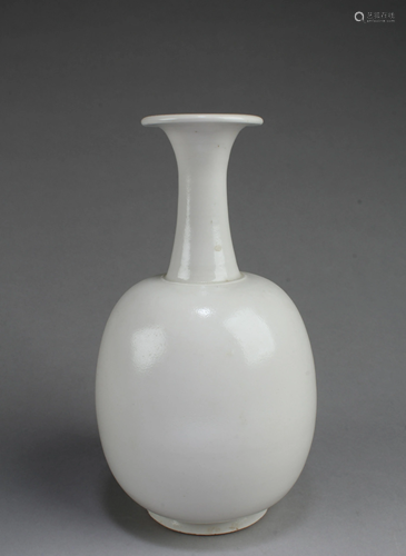 Chinese Porcelain Vase