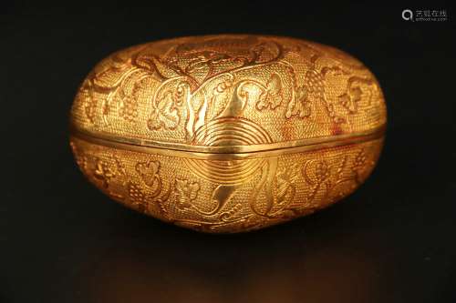 A Gilt Bronze Powder Box,Tang Dynasty